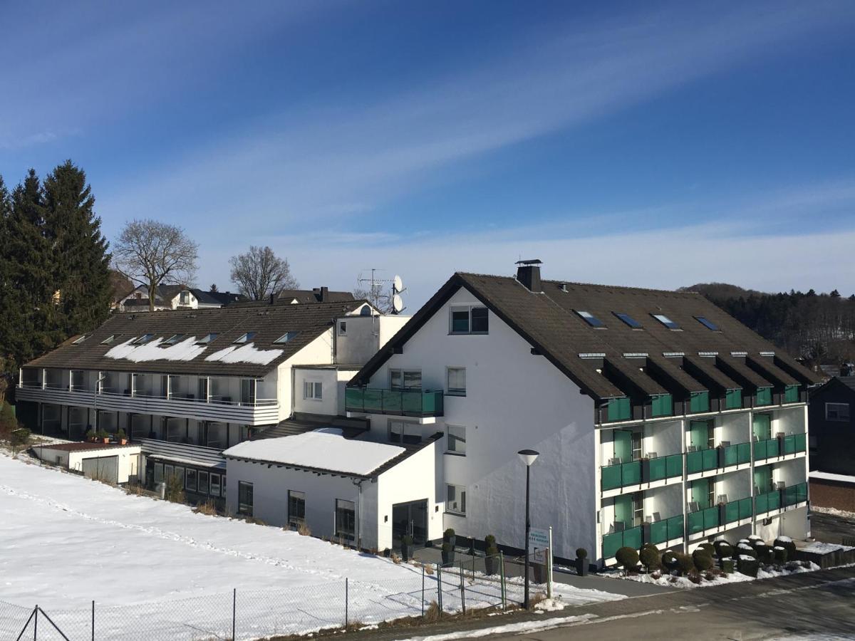 Hotel Hesborner Kuckuck Халенберг Екстериор снимка