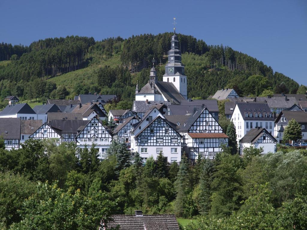 Hotel Hesborner Kuckuck Халенберг Екстериор снимка