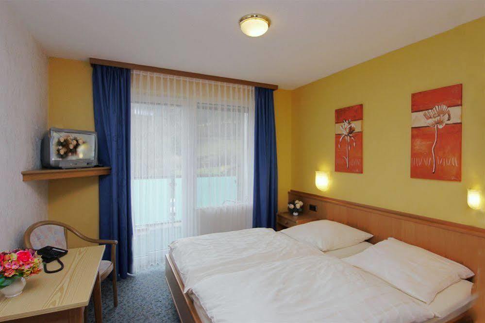Hotel Hesborner Kuckuck Халенберг Екстериор снимка